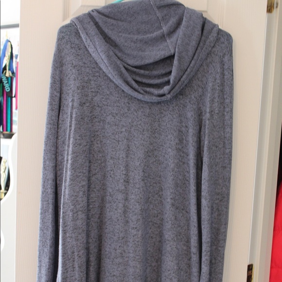 Urban Outfitters Long Blue Cardigan - Picture 2 of 3